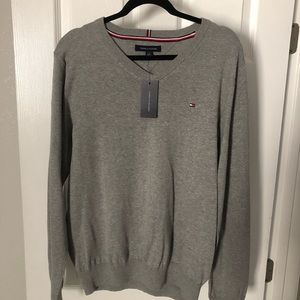 Mens Size Large Grey Tommy Hilfiger Sweater